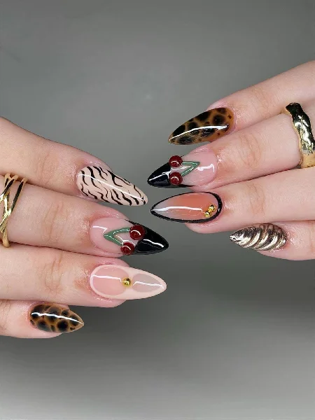 VIN NAIL BAR