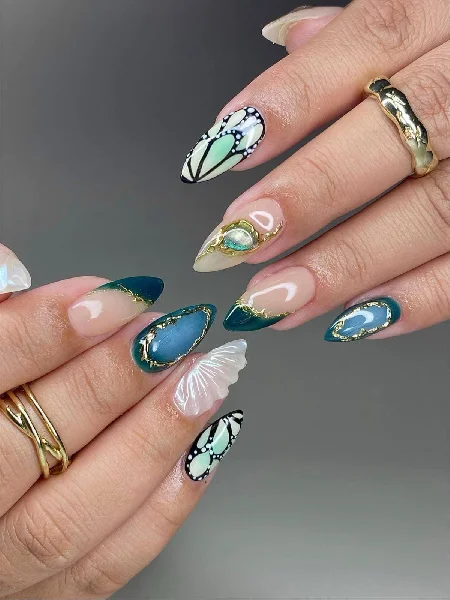 VIN NAIL BAR