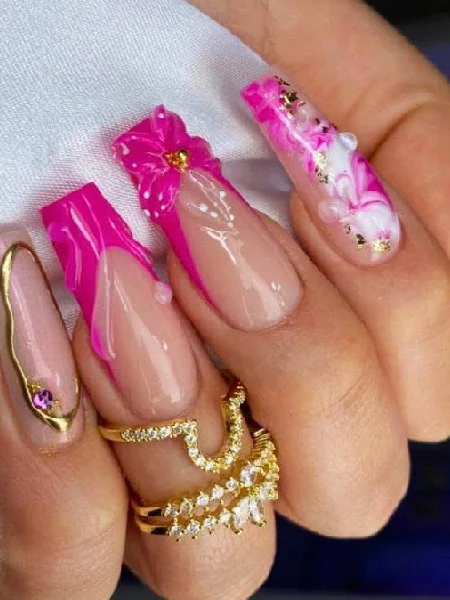 VIN NAIL BAR