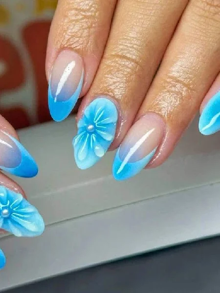 VIN NAIL BAR