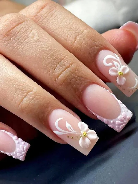 VIN NAIL BAR